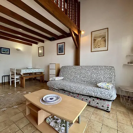 Apartment Maison 2 Pieces Avec Mezzanine 5 Couchages Saint-denis D'oleron Sdo000-062